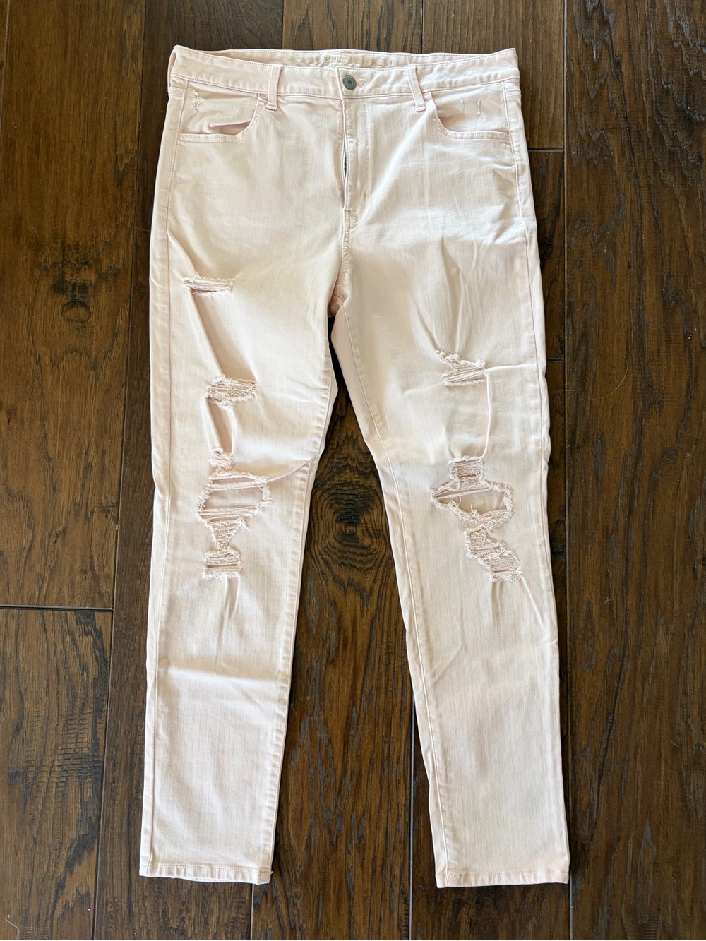 RARE NWOT AE Pastel Pink Skinny Jeans